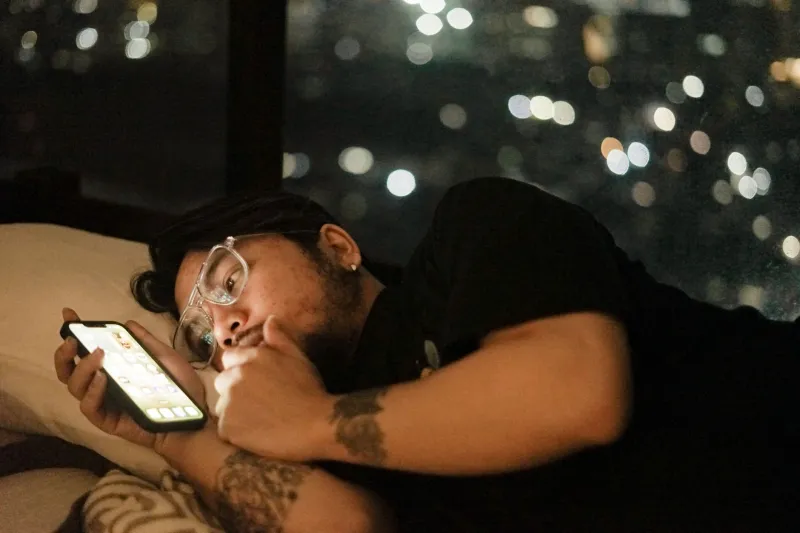 Scroll, Buy, Repeat: Breaking the Doom Loop of Vape Social Media
